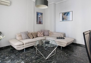 Elegant 75sq+HeatedJacuzzi+balcony W/AcropolisView