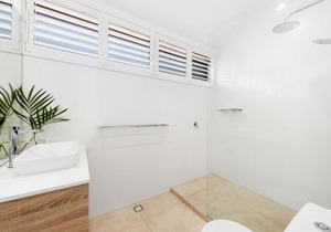 Elegant Family Retreat, Little Cove