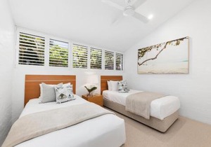 Elegant Family Retreat, Little Cove