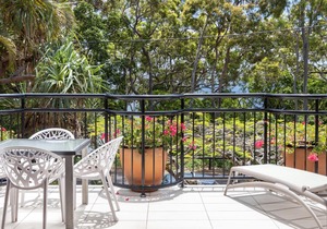 Family Charm, Just Steps to the Beach