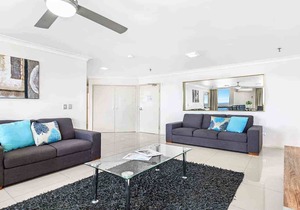 Focus Apartments Large 3 Bedroom Beachfront Apartment