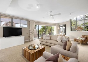 Hastings Park: Scenic Beachside Retreat