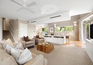 Hastings Park: Scenic Beachside Retreat