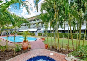 Hibiscus Apartment 208 - Beachfront Apartment on Hamilton Island
