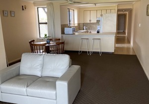 'Horizons' Unit 2 - Beachfront Unit