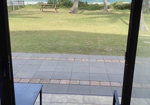 'Horizons' Unit 2 - Beachfront Unit