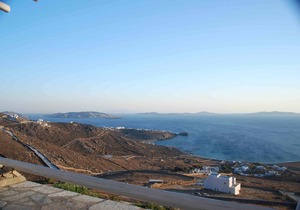 Houlakia's Paradise - Standing view and private pool