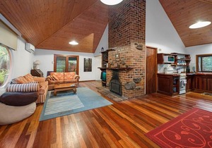 Hunchy Hideaway