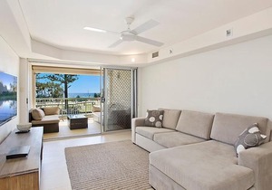 Kingston Court unit 3 - Beachfront unit easy walk to clubs, cafes and restaurants