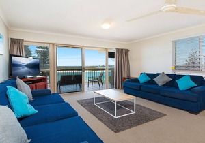 Kookaburra Court Unit 5 Bulcock Beach QLD