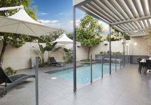 Lambert House at Kangaroo Point - Close to the CBD. Pet and family friendly
