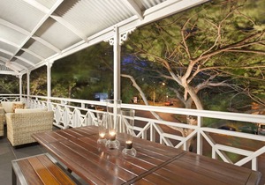 Lambert House at Kangaroo Point - Close to the CBD. Pet and family friendly