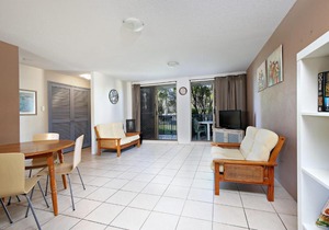 Levuka Unit 4 14 Moreton Pde Kings Beach