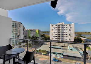 Lovely 1-bedroom in the Heart of Mackay w/Pool