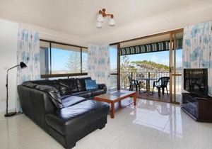 Lowanna Unit 10 24 Bulcock Beach Esplanade Bulcock Beach