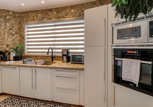 Luxury condo with private rooftop hot tub, W/D, and pool - close to the beach