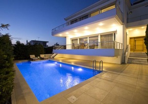 Luxury Villa Loutraki with private heated pool