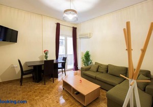 Lycabettus spacious renovated apartment
