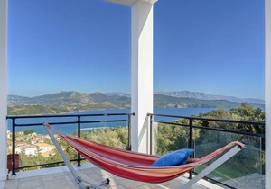 Lygia Villa Sleeps 8 with Pool Air Con and WiFi