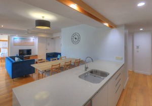 Maggies Beachfront Apt. 13