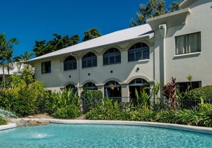 Mango Resort Ground floor Apartment with direct pool access from patio
