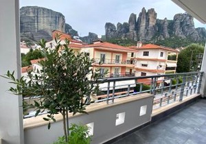Meteora 360 Apartment by Meteora Residencies