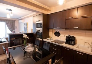 Meteora 360 Apartment by Meteora Residencies