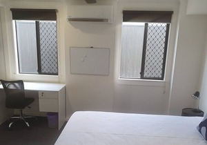 MiHaven Student Living - Queen Room with Accessible Bathroom