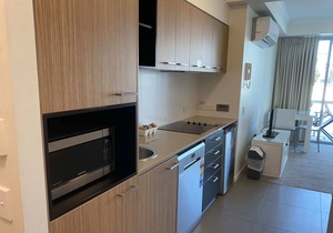 Modern One Bedroom Apartment in heart of Mackay!