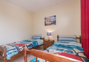 Monterey Lodge Unit 16, 27 Warne Terrace. Kings Beach