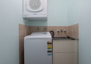 Monterey Lodge Unit 17, 27 Warne Tce Kings Beach