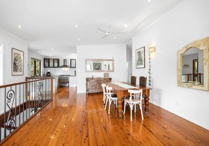 Mudjimba Art House - Quirky Beachside Holiday Home w/pool