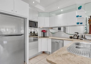 Noosa Views 3 - Magnificent views of Laguna Bay, Noosa River & North Shore