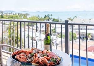 Ocean view family friendly walking distance to town WI-FI