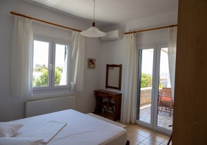 ★Oleander★ family house near Adamas w/ Great View