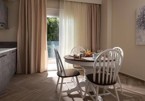 OLENIA Luxury Apartments 4