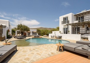 Olive Mykonos Villas - Honeymoon room with indoor jacuzzi