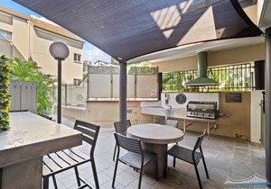 One Bedroom Unit In the Heart of Kangaroo Point