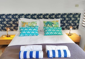 Palm Cove Beach Retreat (1st Floor Apartment)