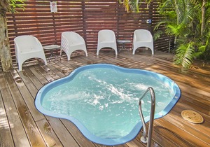 Palm Cove Beach Retreat in Palm Cove