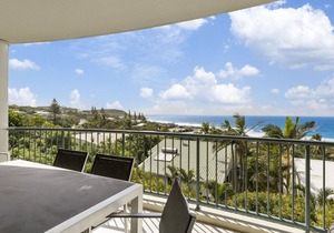 Panoramic ocean views of Sunshine Beach Unit 5 Vista Pacific 12 Bryan Street