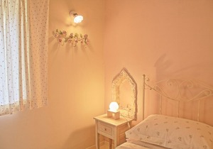 Prasini Luxury Cottage: Pool, A/C, Wi Fi, lovely gardens