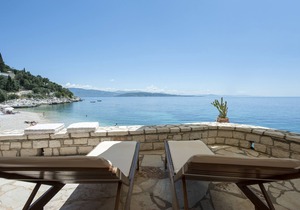 Private Villa Directly On Water Front Of kaminaki beach, Corfu