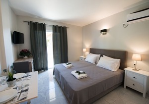 REGALO STUDIO KARIOTES/ FLAT 2