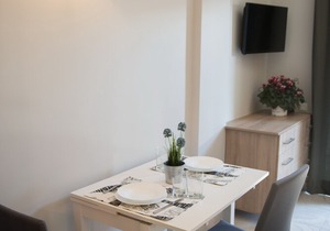 REGALO STUDIO KARIOTES/ FLAT 2