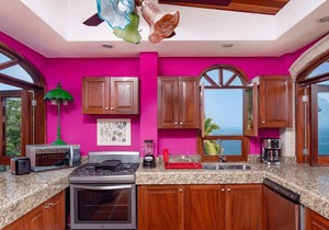 Rooftop 1-BR Penthouse Ocean & Sunset Views and Private Hot Tub at Luxury Resort