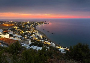 Sea and Sunshine, Skyros Seaside Studio Retreat