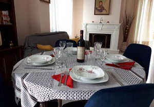 Sea view,big and comfortable appartment in Voula