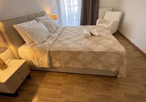 Seaside Athenian Riviera Apartment