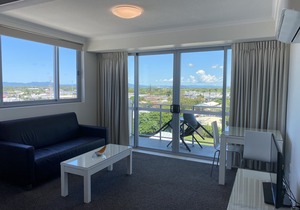 Secured parking Self contained apartment